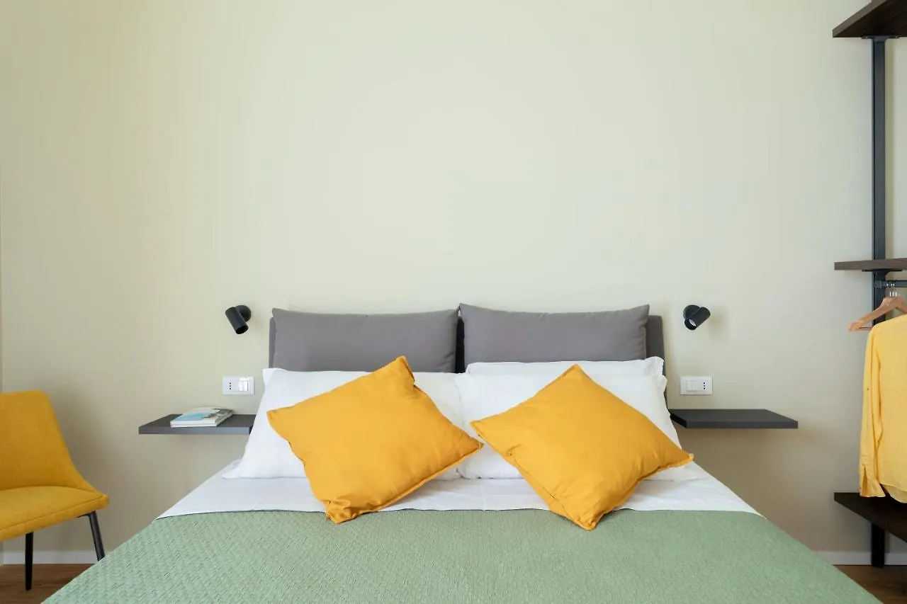 Mori'S Rooms Palermo 0*,  Italy