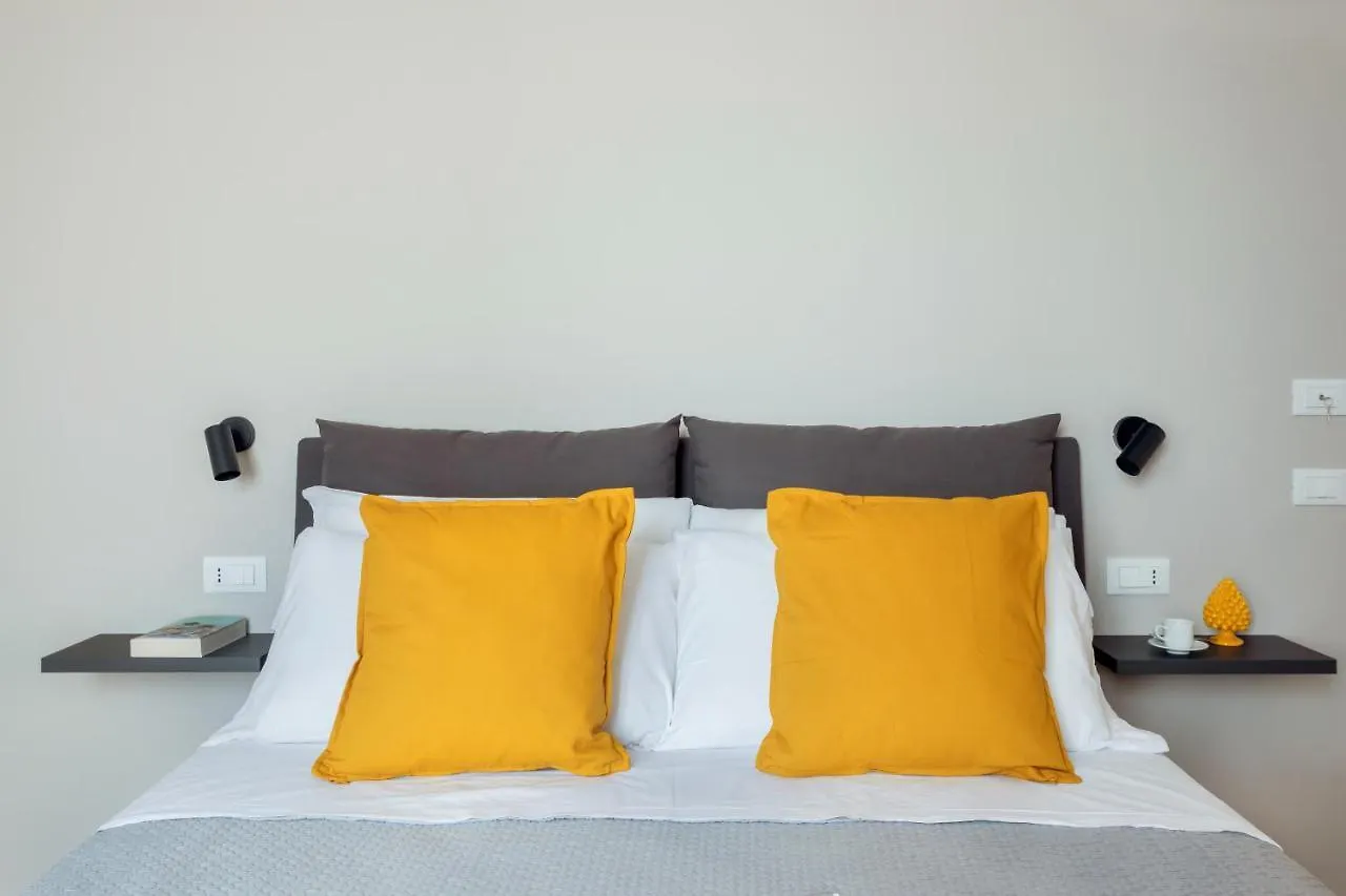 Mori'S Rooms Palermo 0*,